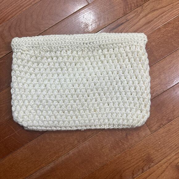 Vintage 1970s Cream Crochet Hinged Purse - Picture 5 of 5